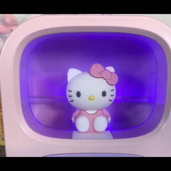 Sanrio-Hello Kitty TV Humidifier Diffuser & Light - Picture 2 of 16